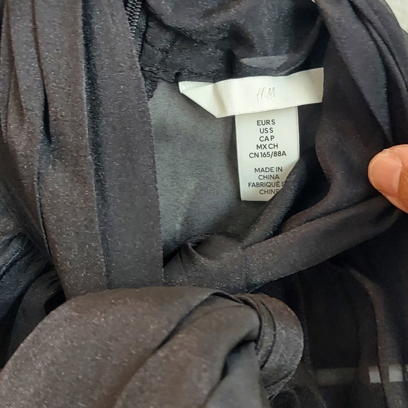 Sheer tie-neck blouse size S - Picture 8 of 11